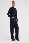 EnzoPantNavy_LaytonSweaterDarkestNavy_0035